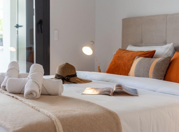Resale - Apartment - Los Altos - Res. El Amanecer