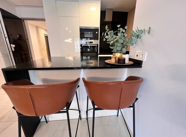 Resale - Apartment - Los Altos - Res. El Amanecer