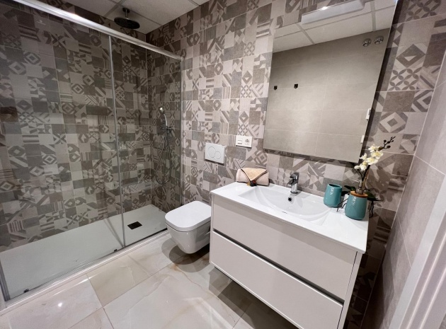 Resale - Apartment - Los Altos - Res. El Amanecer