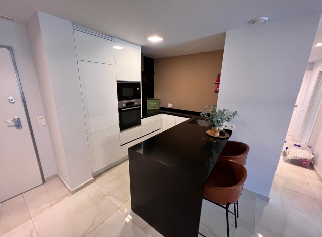 Resale - Apartment - Los Altos - Res. El Amanecer