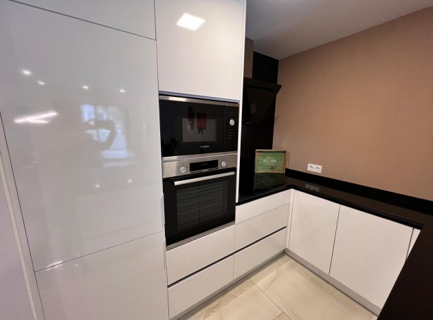 Resale - Apartment - Los Altos - Res. El Amanecer