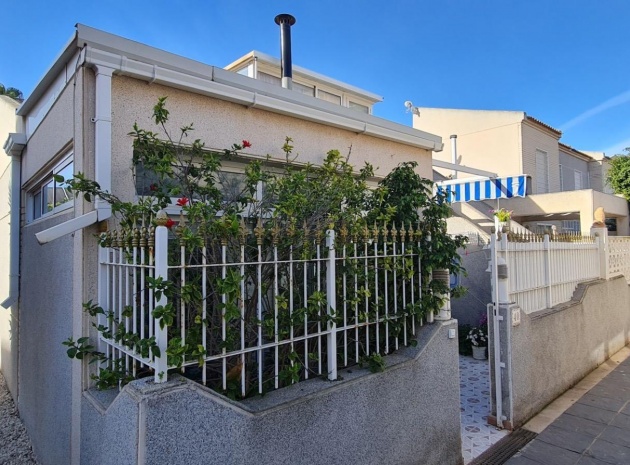 Resale - Townhouse - Torrevieja - Aguas Nuevas