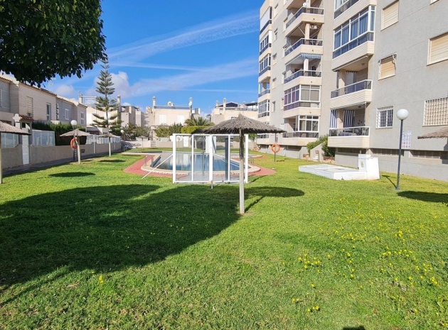 Resale - Townhouse - Torrevieja - Aguas Nuevas
