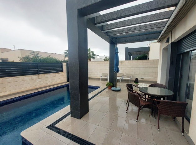 Revente - Villa - Ciudad Quesada - Pueblo Bravo