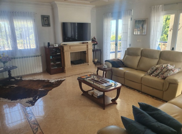 Resale - Villa - Algorfa
