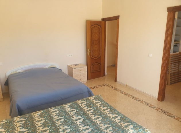 Resale - Villa - Algorfa