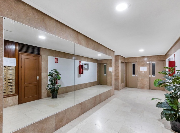 Resale - Apartment - Torrevieja - Playa Del Cura