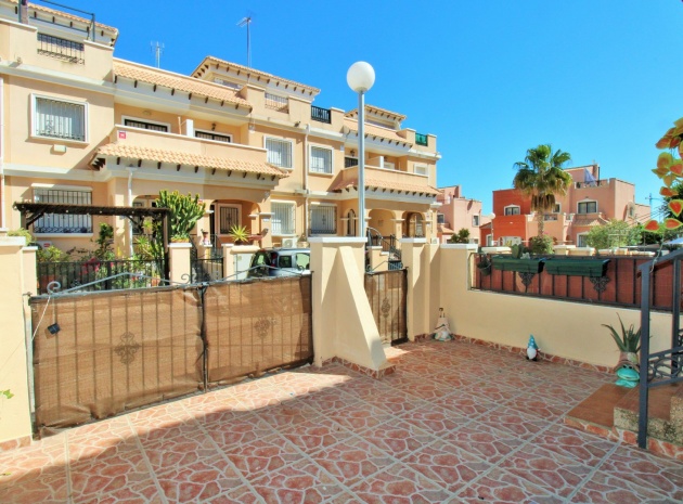 Resale - Townhouse - Villamartin - entre golf