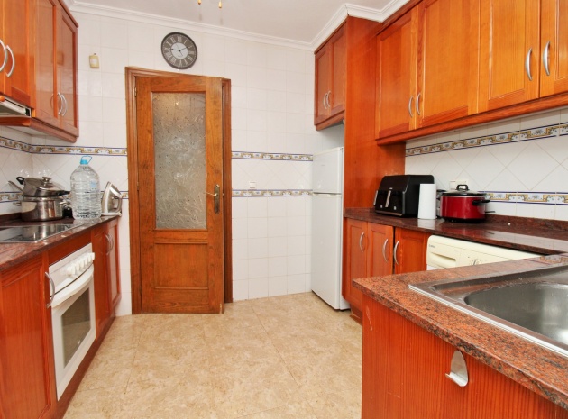 Resale - Townhouse - Villamartin - entre golf