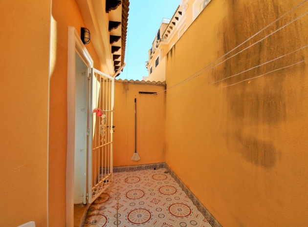 Resale - Townhouse - Villamartin - entre golf