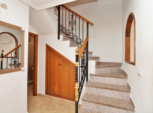 Resale - Townhouse - Villamartin - entre golf