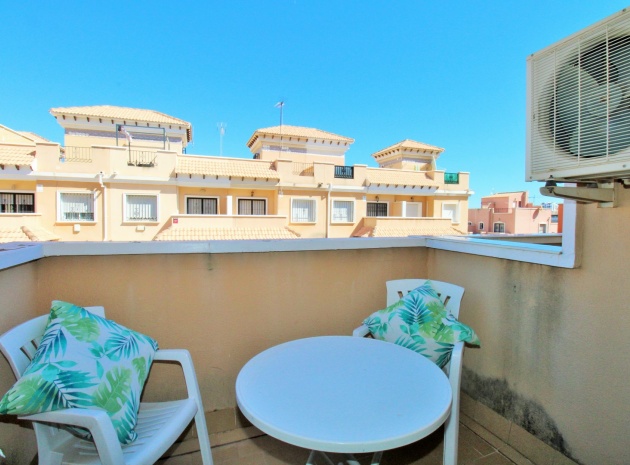 Resale - Townhouse - Villamartin - entre golf