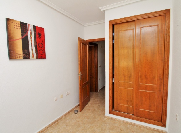Resale - Townhouse - Villamartin - entre golf