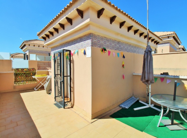 Resale - Townhouse - Villamartin - entre golf