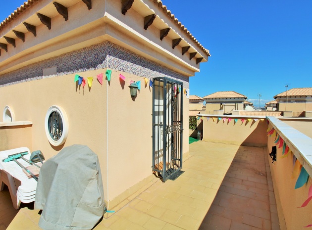 Resale - Townhouse - Villamartin - entre golf