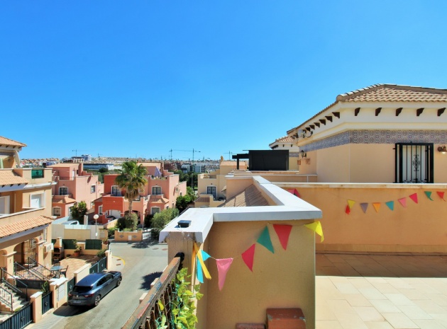 Resale - Townhouse - Villamartin - entre golf