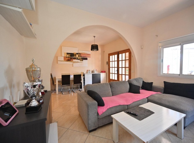 Resale - Casa - Torrevieja - Los balcones