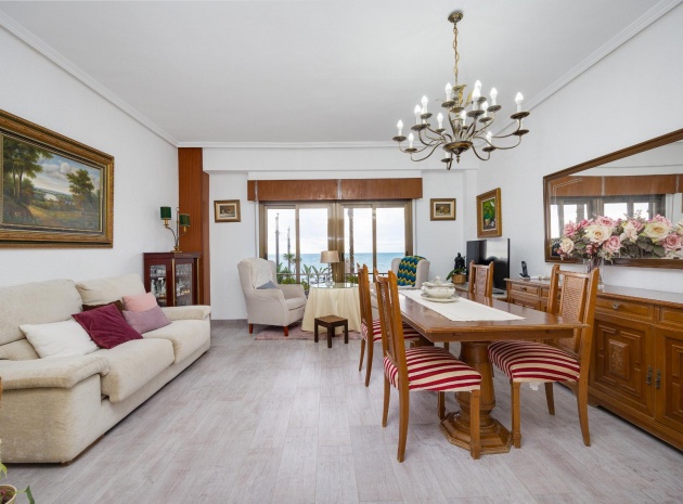 Resale - Apartment - Torrevieja - Piscinas naturales