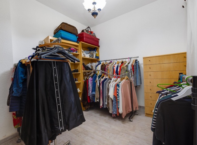 Resale - Apartment - Torrevieja - Piscinas naturales