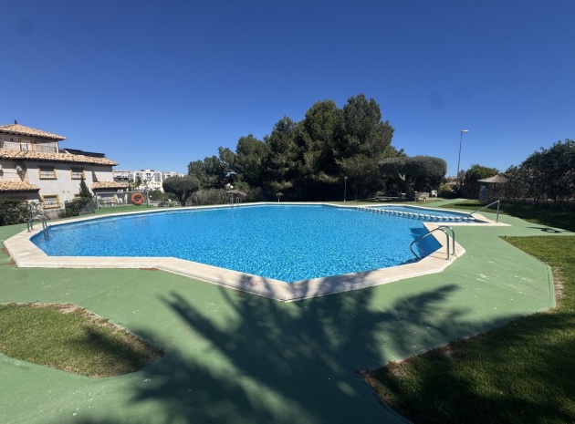 Resale - Apartment - Villamartin