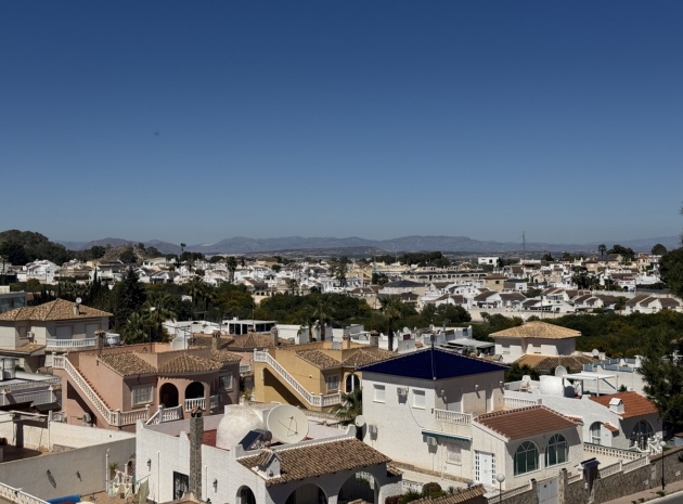 Resale - Apartment - Villamartin
