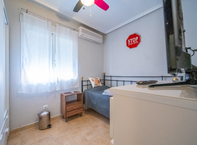 Återförsäljning - Villa - Torrevieja - Aguas Nuevas