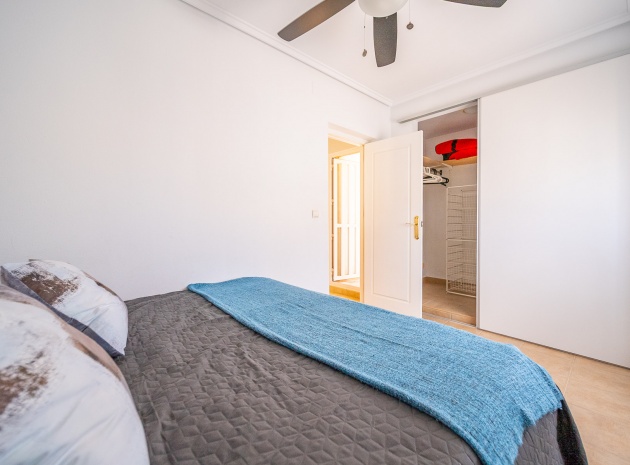 Återförsäljning - Villa - Torrevieja - Aguas Nuevas