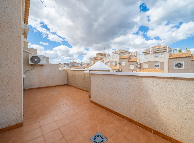 Återförsäljning - Villa - Torrevieja - Aguas Nuevas