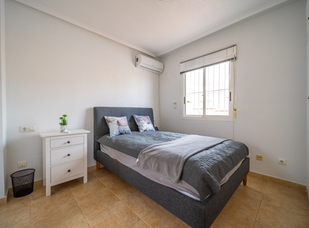 Återförsäljning - Villa - Torrevieja - Aguas Nuevas