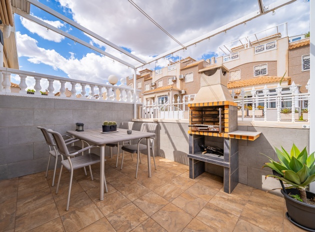 Återförsäljning - Villa - Torrevieja - Aguas Nuevas