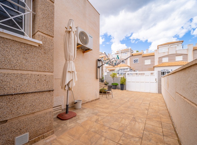 Återförsäljning - Villa - Torrevieja - Aguas Nuevas