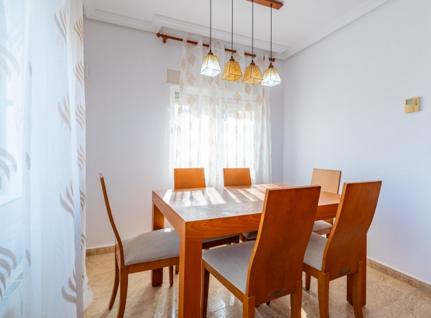 Revente - Villa - Torrevieja - Los balcones