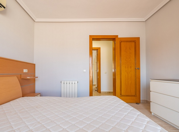 Revente - Villa - Torrevieja - Los balcones