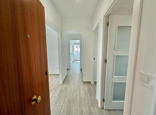 Revente - Appartement - Torrevieja - Nueva Torrevieja