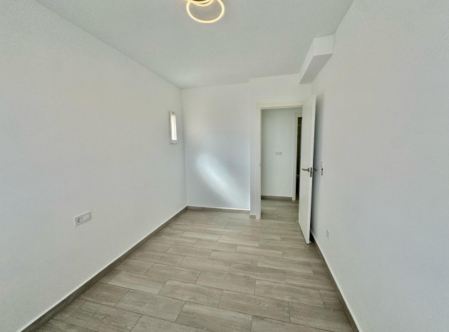 Revente - Appartement - Torrevieja - Nueva Torrevieja