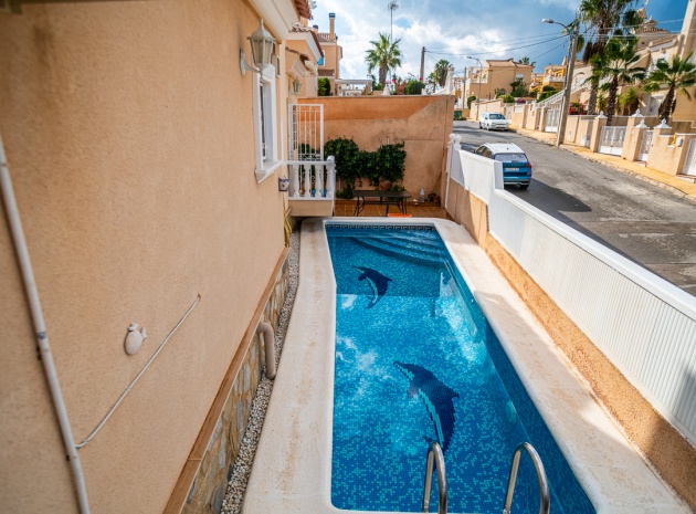 Återförsäljning - Villa - Villamartin - blue lagoon