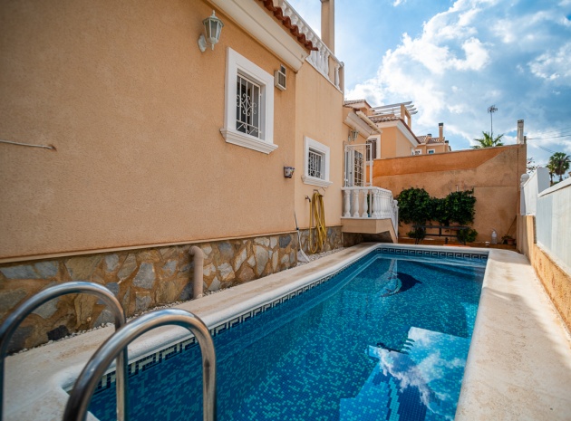 Återförsäljning - Villa - Villamartin - blue lagoon