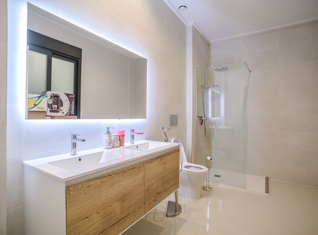 Wiederverkauf - Wohnung - Torrevieja - Beachside Torrevieja
