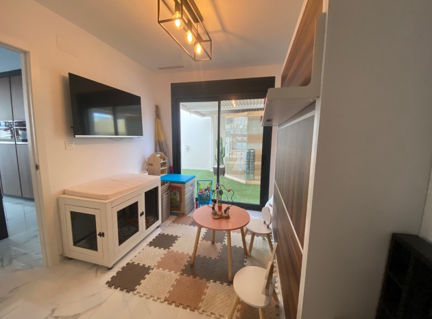 Resale - Villa - Los Montesinos - La Herrada