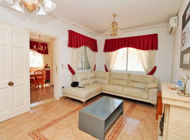 Wiederverkauf - Villa - Playa Flamenca - La Pinada
