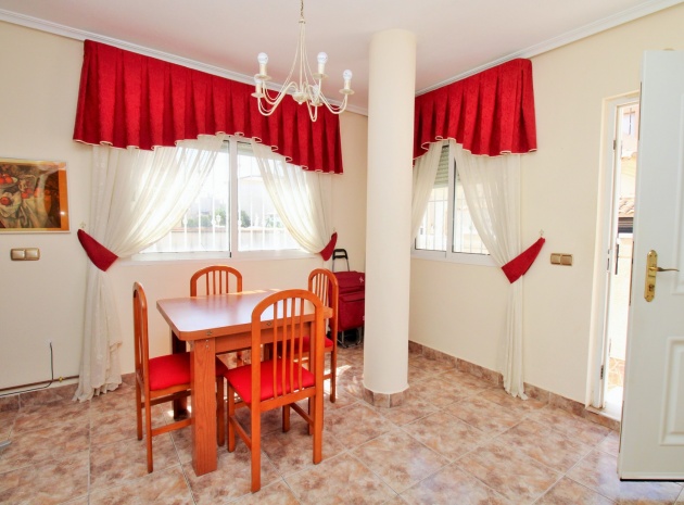 Wiederverkauf - Villa - Playa Flamenca - La Pinada