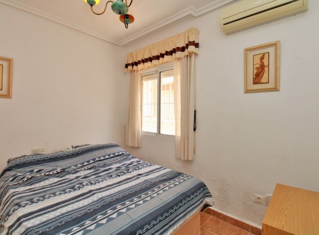 Wiederverkauf - Villa - Playa Flamenca - La Pinada