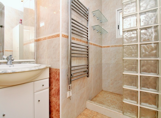 Wiederverkauf - Villa - Playa Flamenca - La Pinada