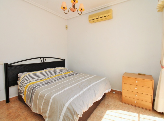 Wiederverkauf - Villa - Playa Flamenca - La Pinada