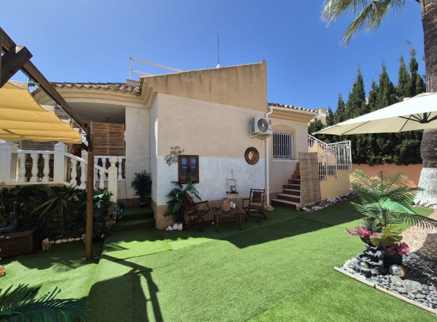 Wiederverkauf - Villa - Villamartin - Loma Golf