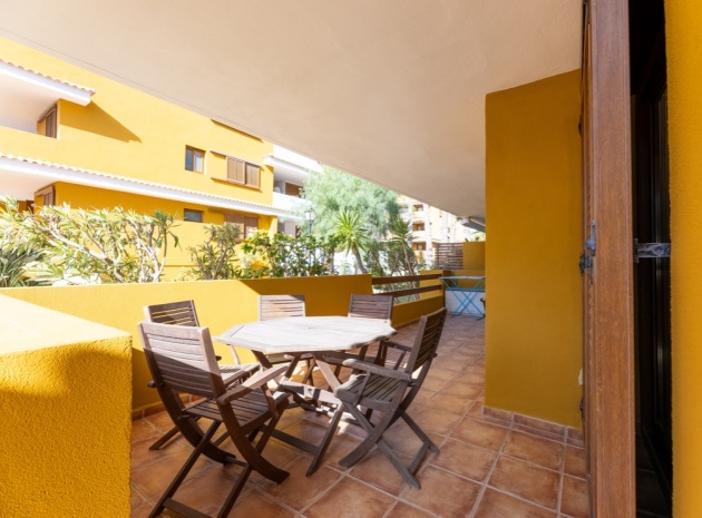 Resale - Apartment - Punta Prima - la entrada