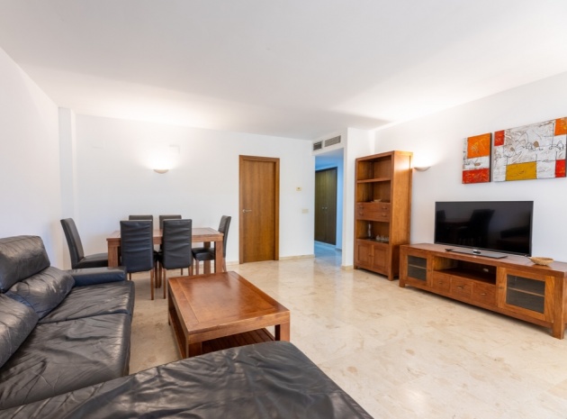 Resale - Apartment - Punta Prima - la entrada