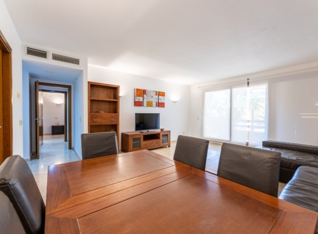 Resale - Apartment - Punta Prima - la entrada