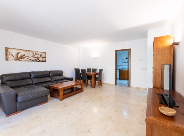 Resale - Apartment - Punta Prima - la entrada