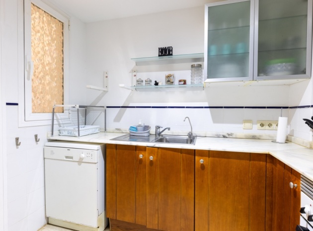 Resale - Apartment - Punta Prima - la entrada